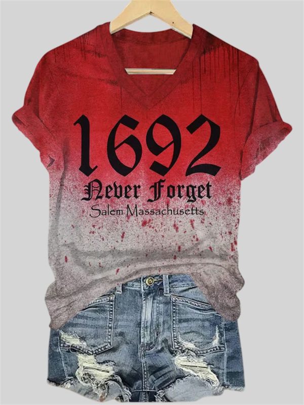 2025 Halloween 1692 Never Forget Salem Massachusetts Print V-Neck T-Shirt
