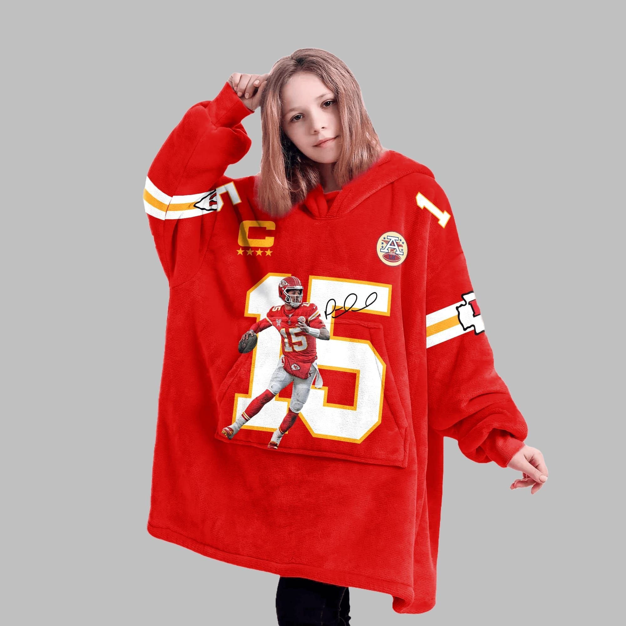 2025 Captain Mahomes 15 KC Chiefs Blanket Hoodie 2 2025 Captain Mahomes 15 KC Chiefs Blanket Hoodie 2