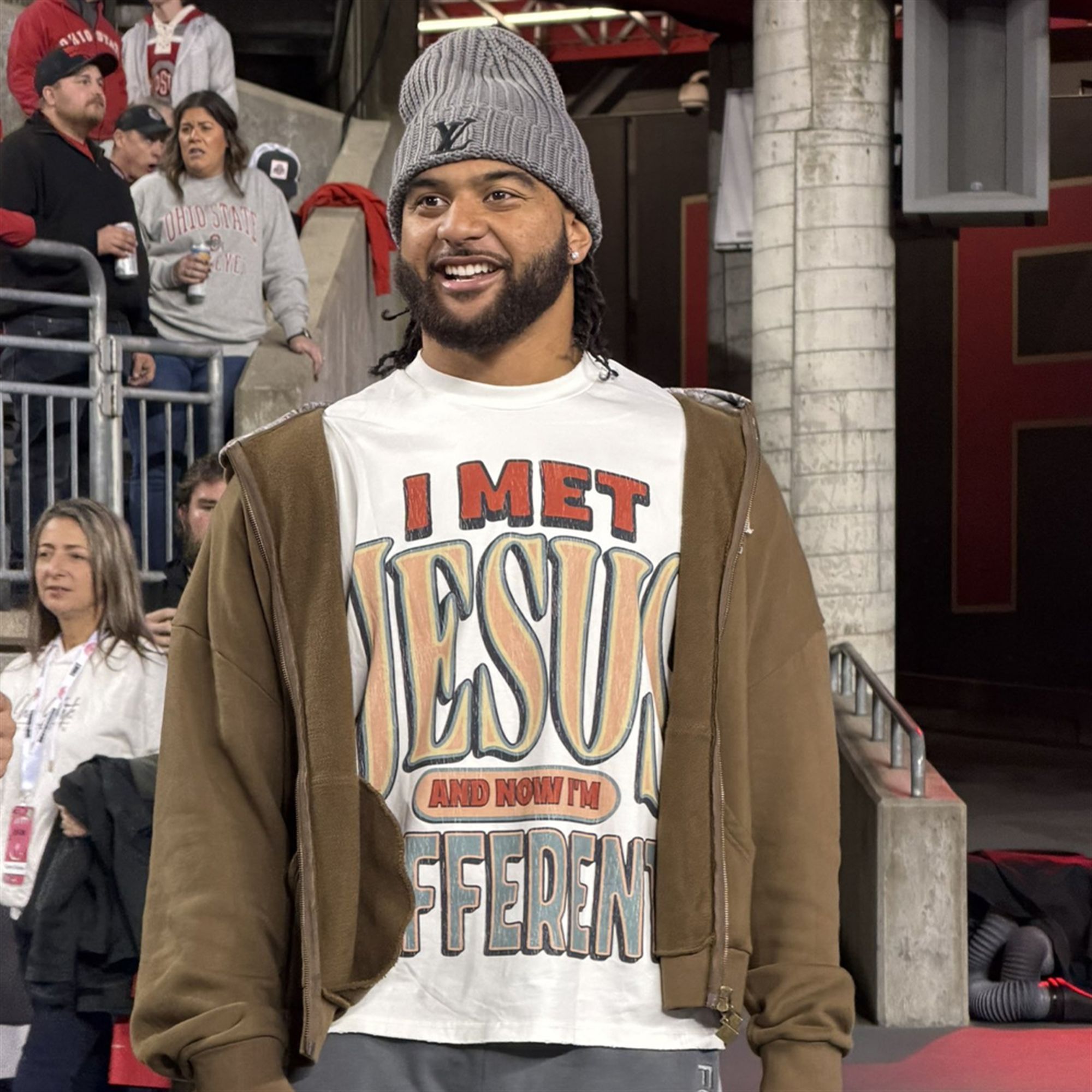 JT Tuimoloau I Met Jesus And Now I'm Different Shirt JT Tuimoloau I Met Jesus And Now I'm Different Shirt