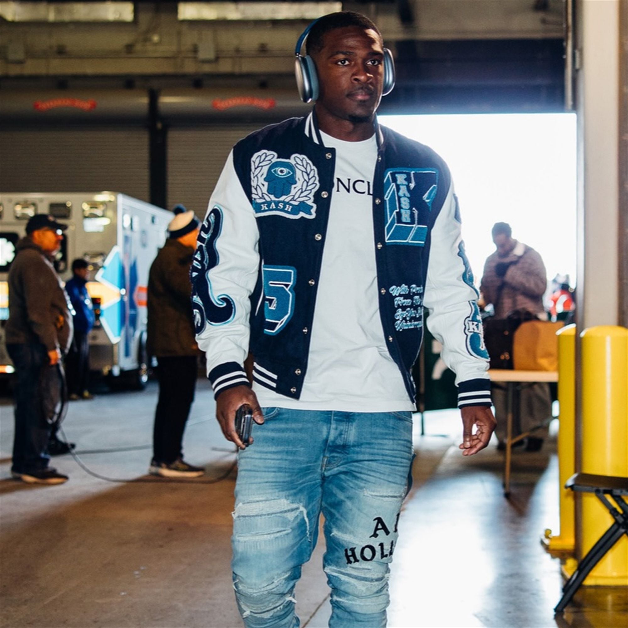 De'Von Achane Kash Chenille 5 Jacket 3 De'Von Achane Kash Chenille 5 Jacket 3