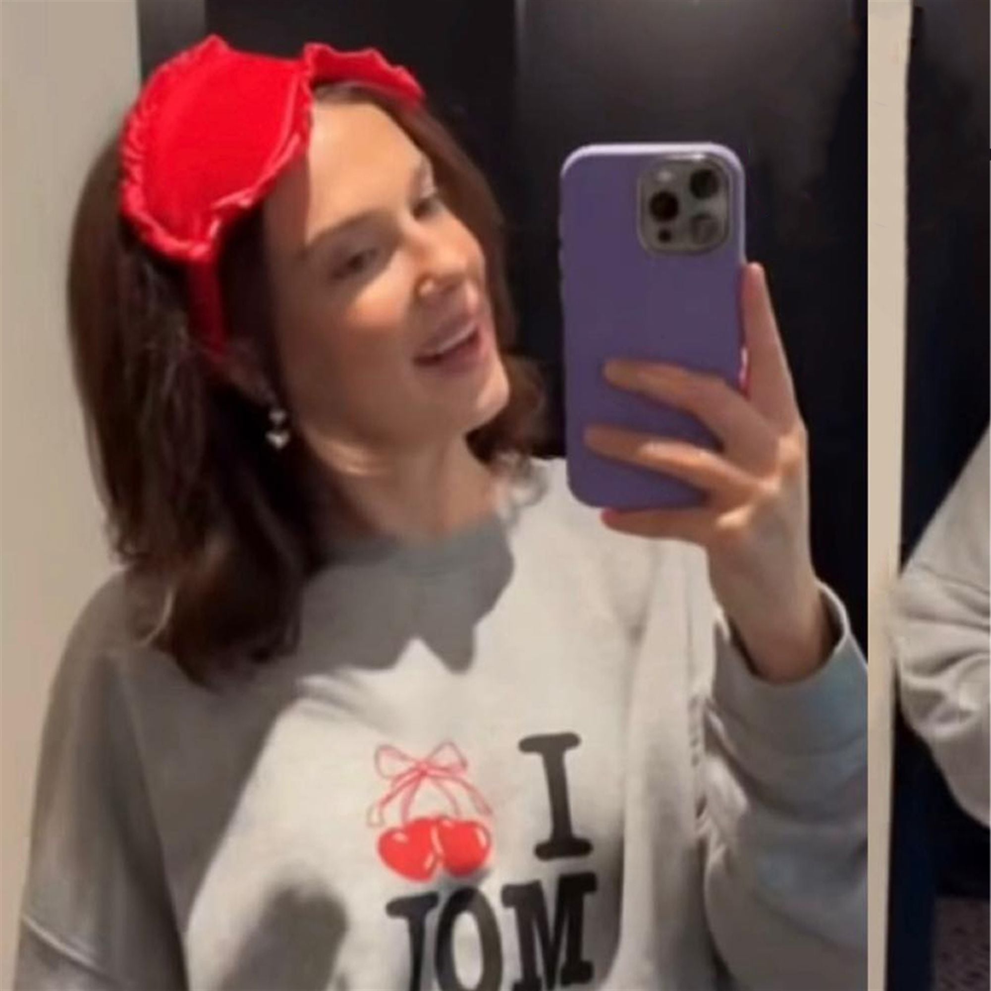 5 Millie Bobby Brown I Love Moi Shirt