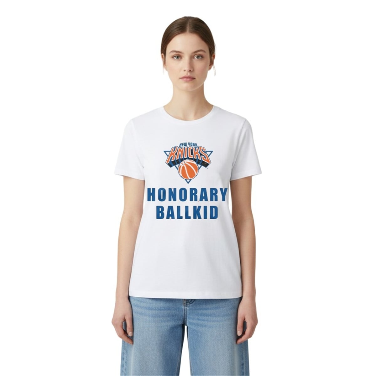 Emma Vigeland NY Knicks Honorary Ballkid Shirt 2 1 Emma Vigeland NY Knicks Honorary Ballkid Shirt 2